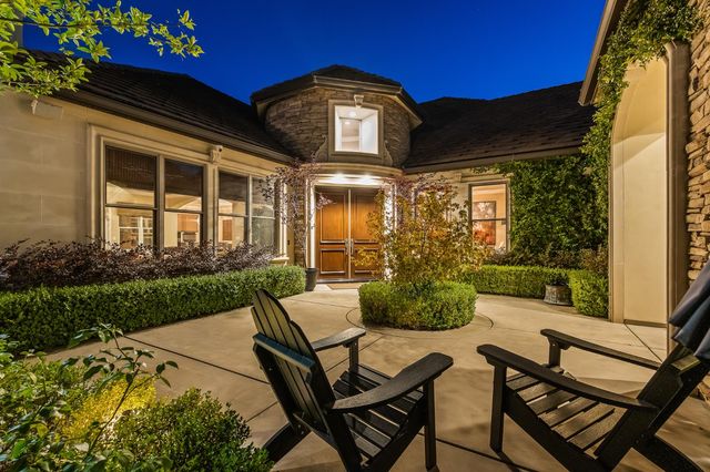 2435 E Tennyson Place, Fresno, CA 93730
