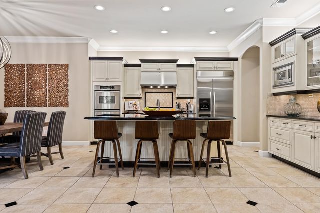 2435 E Tennyson Place, Fresno, CA 93730