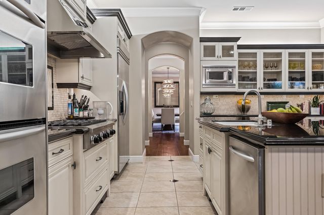 2435 E Tennyson Place, Fresno, CA 93730