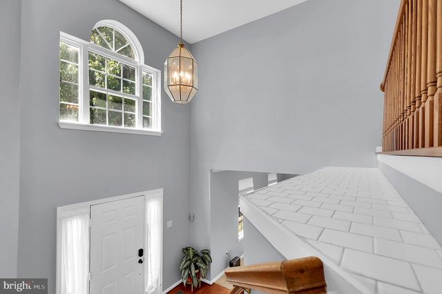 8 MADRIGAL CT, Germantown, MD 20876
