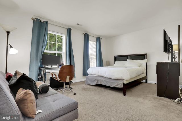8 MADRIGAL CT, Germantown, MD 20876