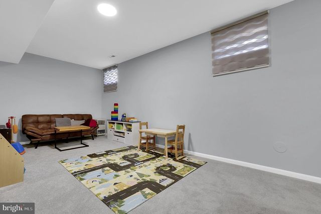8 MADRIGAL CT, Germantown, MD 20876