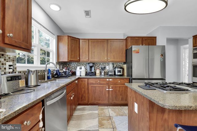 8 MADRIGAL CT, Germantown, MD 20876