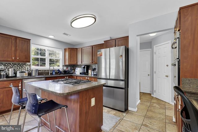 8 MADRIGAL CT, Germantown, MD 20876