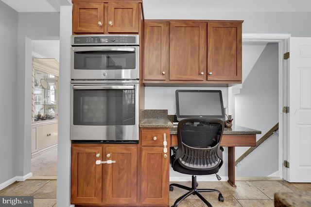 8 MADRIGAL CT, Germantown, MD 20876