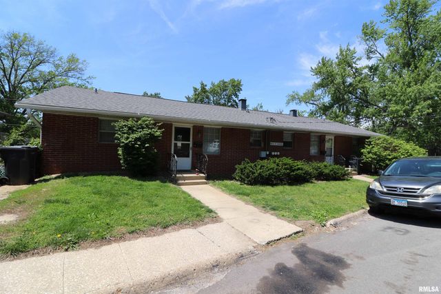 745 E SHORE Drive, Pekin, IL 61554