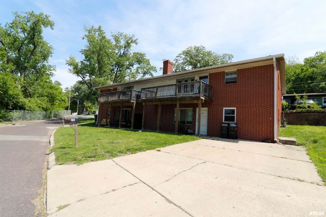 745 E SHORE Drive, Pekin, IL 61554