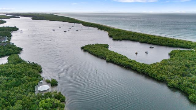 7873 SE Sugar Sand Circle, Hobe Sound, FL 33455