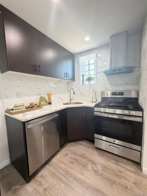 97-30 64th Avenue 7A, Rego Park, NY 11374 — photo 2