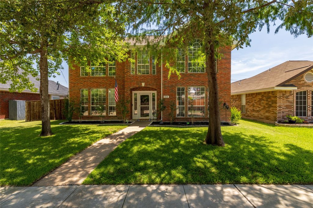 966 Cassion Drive, Lewisville, TX 75067
