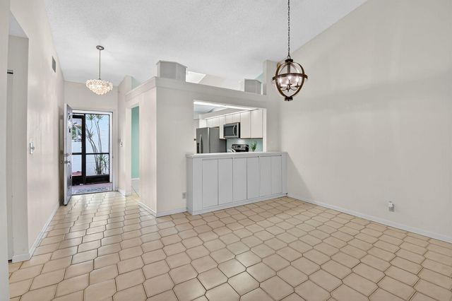 5477 Atlantic Palm Court B, Boynton Beach, FL 33437