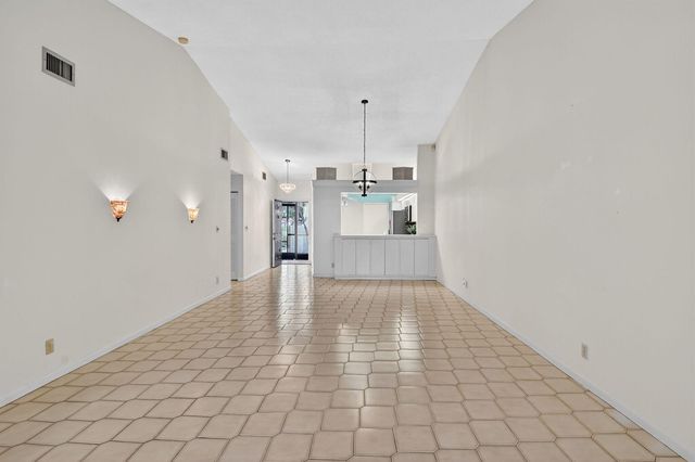 5477 Atlantic Palm Court B, Boynton Beach, FL 33437