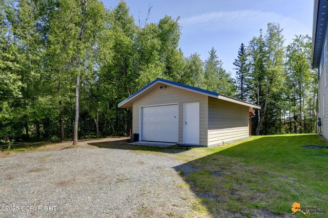 5680 E Fir Road, Wasilla, AK 99654