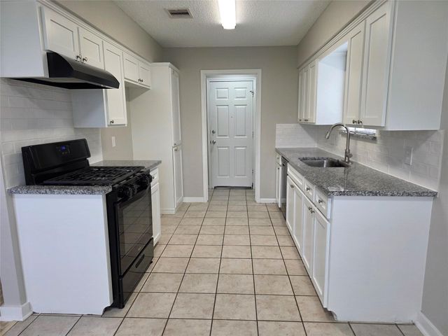 6607 Rockfield Drive, Pasadena, TX 77505