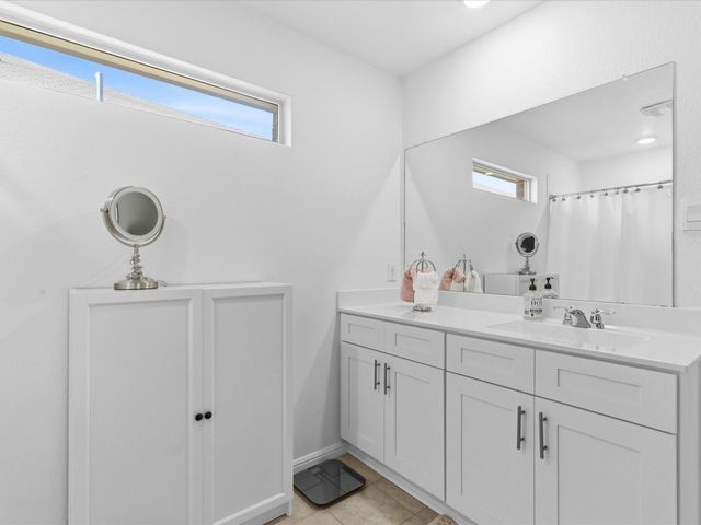 1377 Dillard Creek Drive, Fort Worth, TX 76247