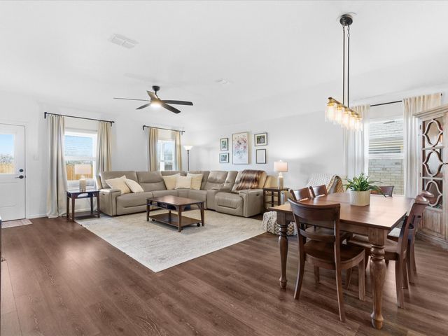 1377 Dillard Creek Drive, Fort Worth, TX 76247