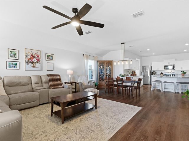 1377 Dillard Creek Drive, Fort Worth, TX 76247