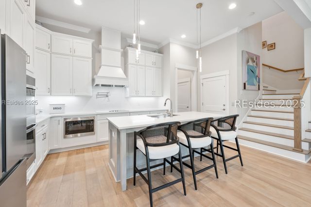 9 Grandview Ct, Hilton Head Island, SC 29926