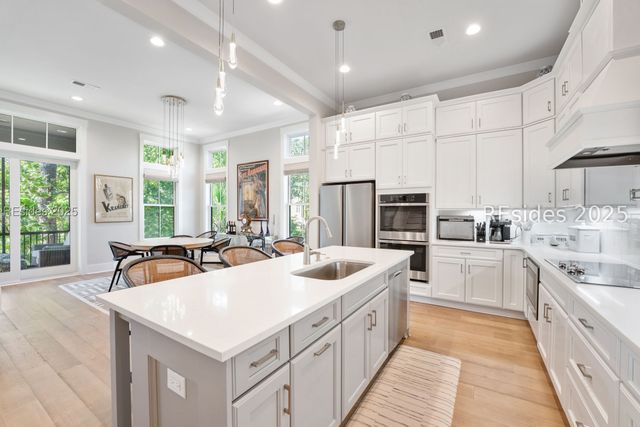 9 Grandview Ct, Hilton Head Island, SC 29926