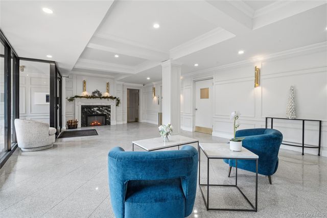 7510 Yellowstone Boulevard 4E, Rego Park, NY 11374