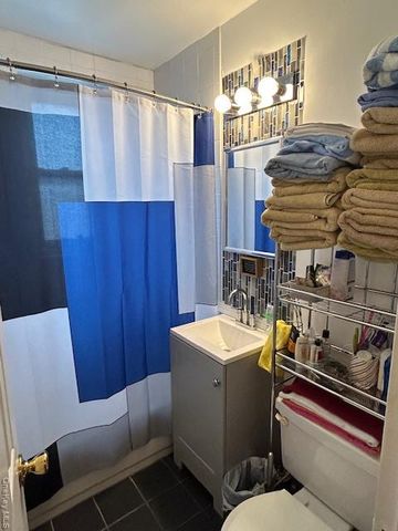 7510 Yellowstone Boulevard 4E, Rego Park, NY 11374