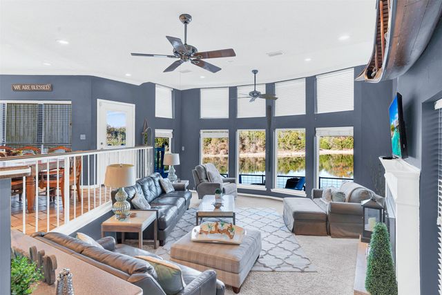 131 Greenway Bend, Pottsboro, TX 75076