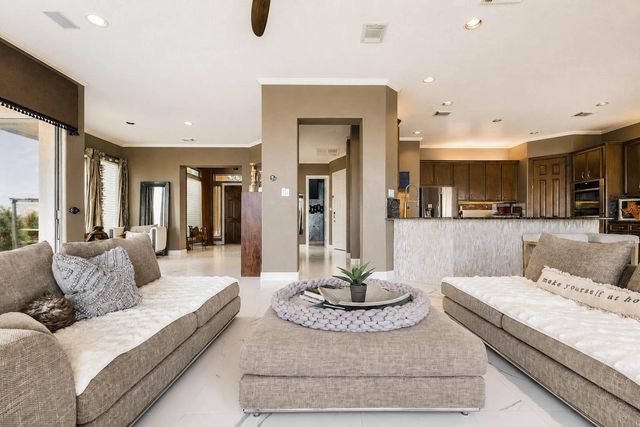 411 Harborside Way, Kemah, TX 77565