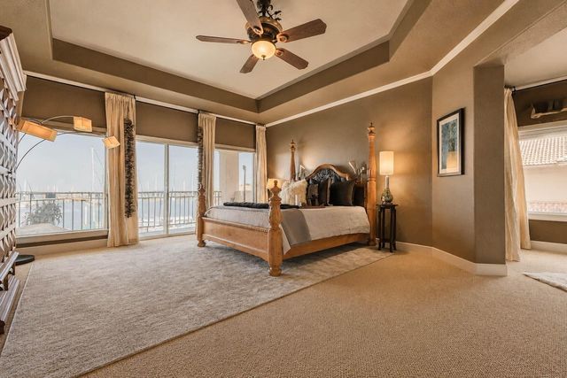411 Harborside Way, Kemah, TX 77565