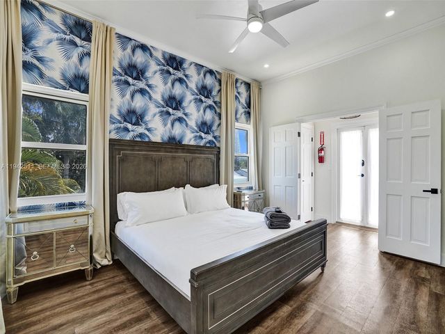 1128 Tyler St, Hollywood, FL 33019