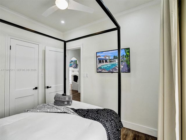 1128 Tyler St, Hollywood, FL 33019