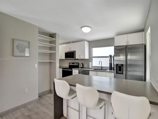 1128 Tyler St, Hollywood, FL 33019