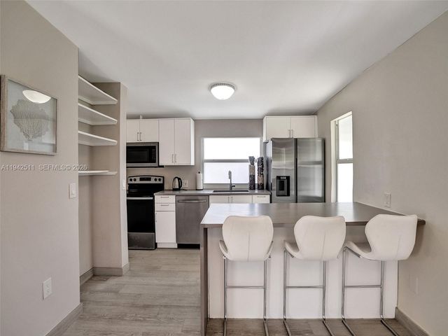 1128 Tyler St, Hollywood, FL 33019