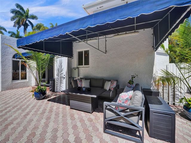 1128 Tyler St, Hollywood, FL 33019