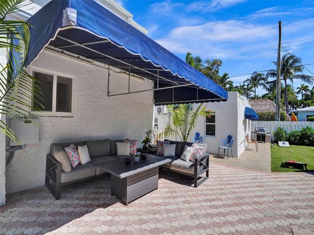 1128 Tyler St, Hollywood, FL 33019