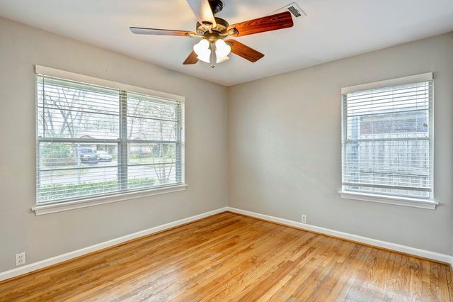 1135 W 31st Street, Houston, TX 77018