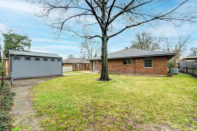 1135 W 31st Street, Houston, TX 77018