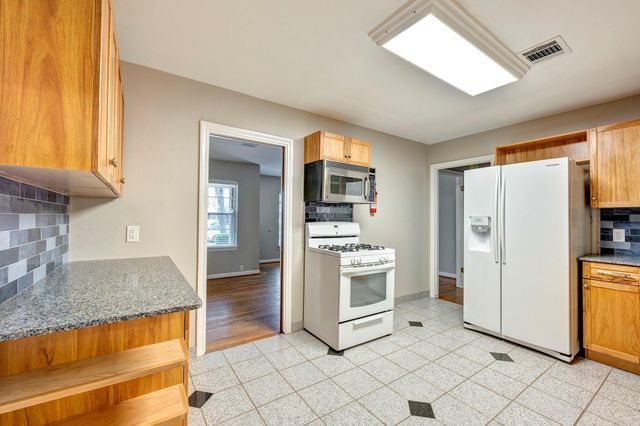 1135 W 31st Street, Houston, TX 77018