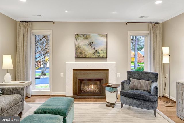 2806 OAKTON MANOR CT, Oakton, VA 22124