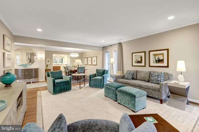 2806 OAKTON MANOR CT, Oakton, VA 22124