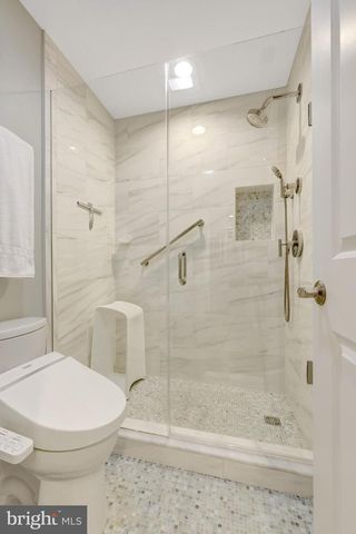 2806 OAKTON MANOR CT, Oakton, VA 22124