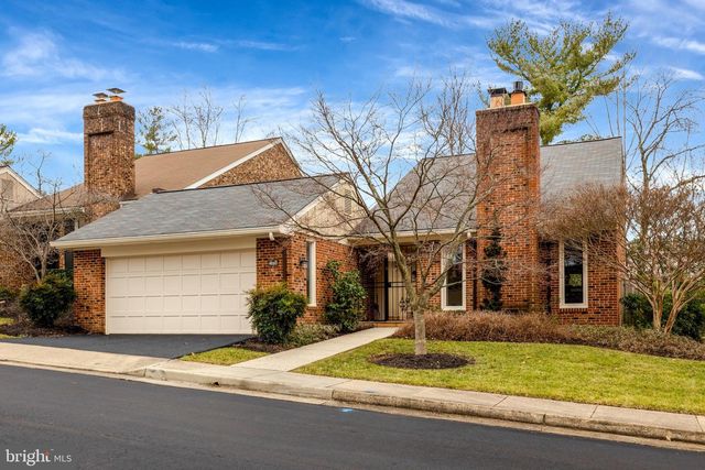 2806 OAKTON MANOR CT, Oakton, VA 22124