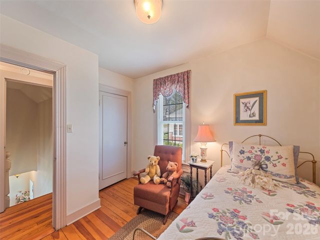 151 Hampton Heights, Canton, NC 28716