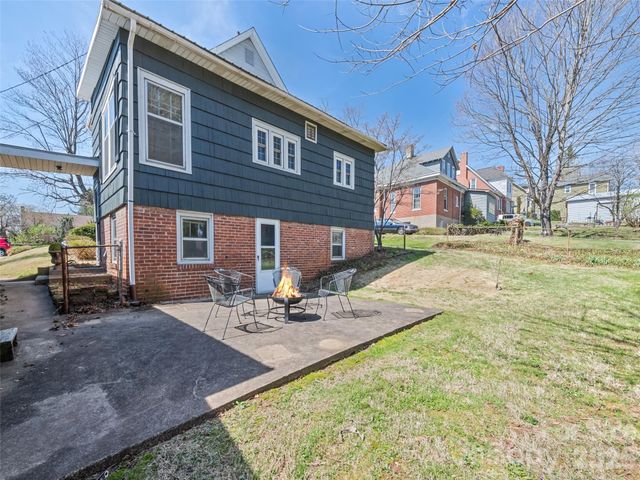 151 Hampton Heights, Canton, NC 28716