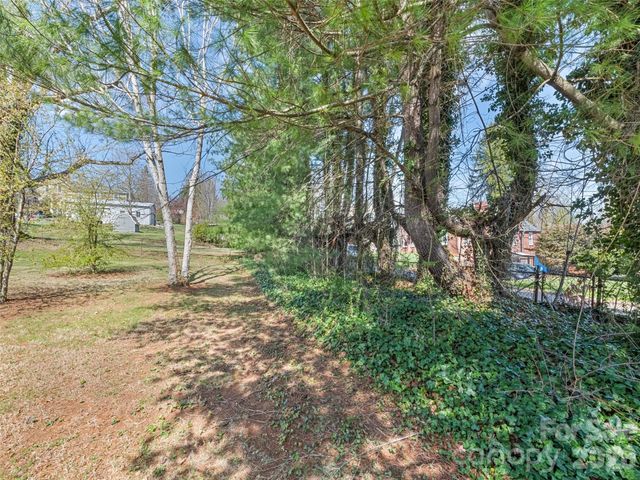 151 Hampton Heights, Canton, NC 28716