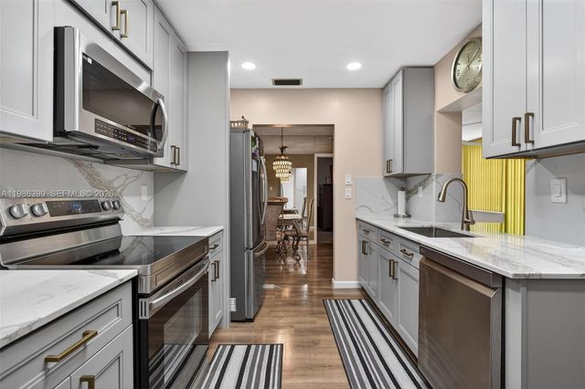 6719 NW 70th Ct, Tamarac, FL 33321