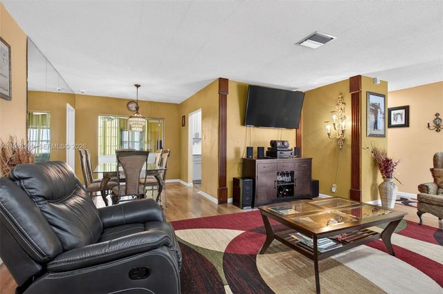 6719 NW 70th Ct, Tamarac, FL 33321