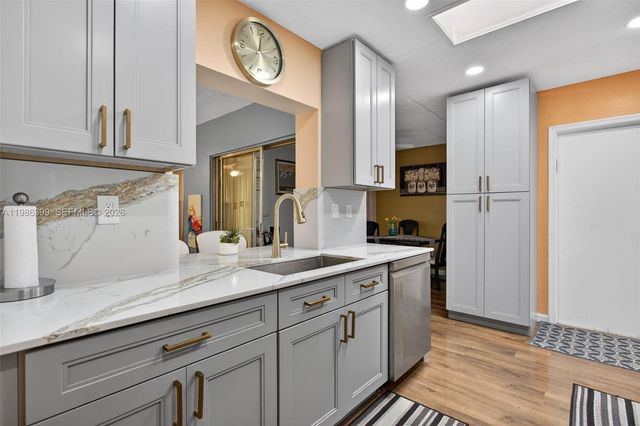 6719 NW 70th Ct, Tamarac, FL 33321