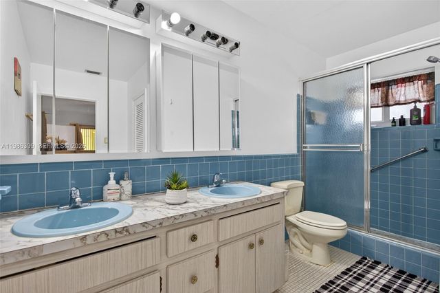 6719 NW 70th Ct, Tamarac, FL 33321