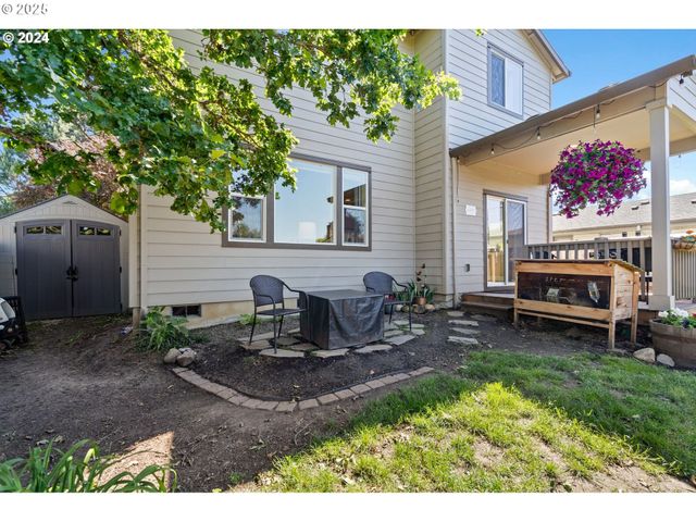 1809 26TH Ave, Forest Grove, OR 97116
