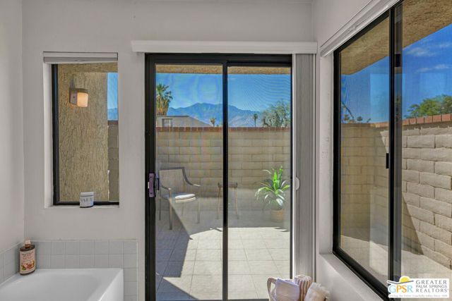 3040 Calle Loreto, Palm Springs, CA 92264